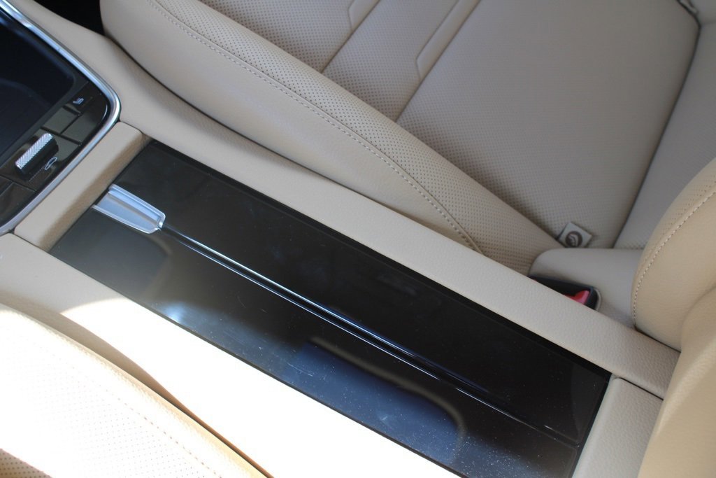 Used 2023 Porsche Panamera 4 image 32