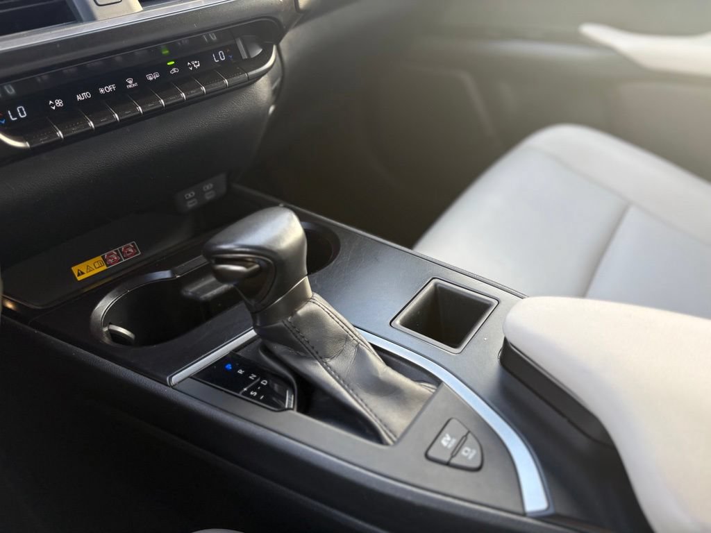 Used 2023 Lexus UX 250h AWD w/ Accessory Package (A2) image 22