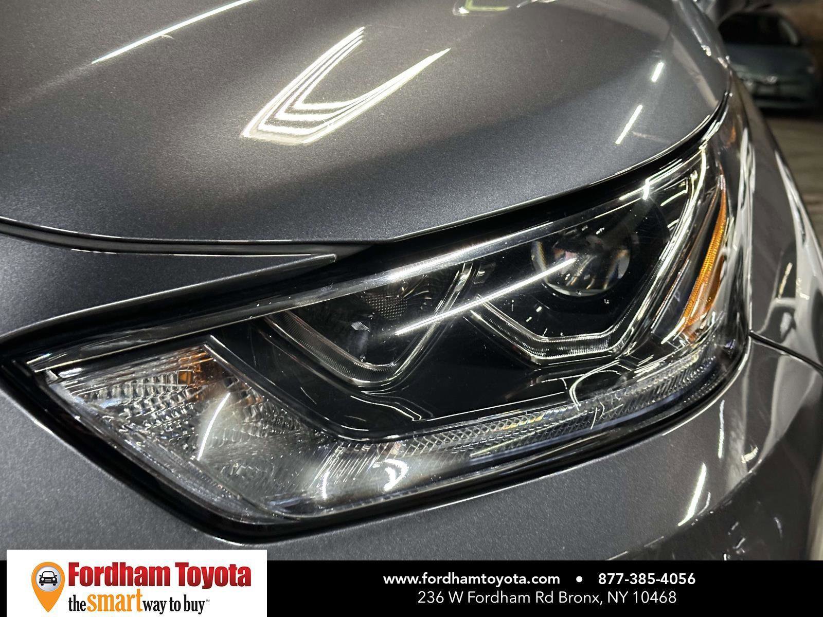 Used 2024 Toyota Highlander Limited image 8