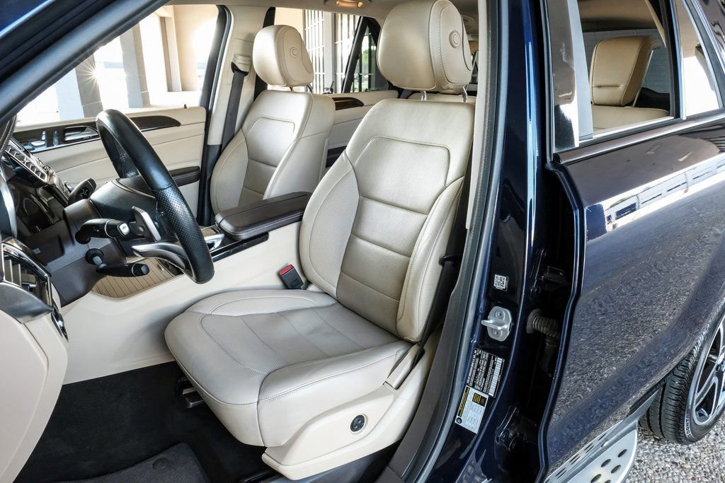 Used 2017 Mercedes-Benz GLE 43 AMG 4MATIC w/ Premium 2 Package image 38