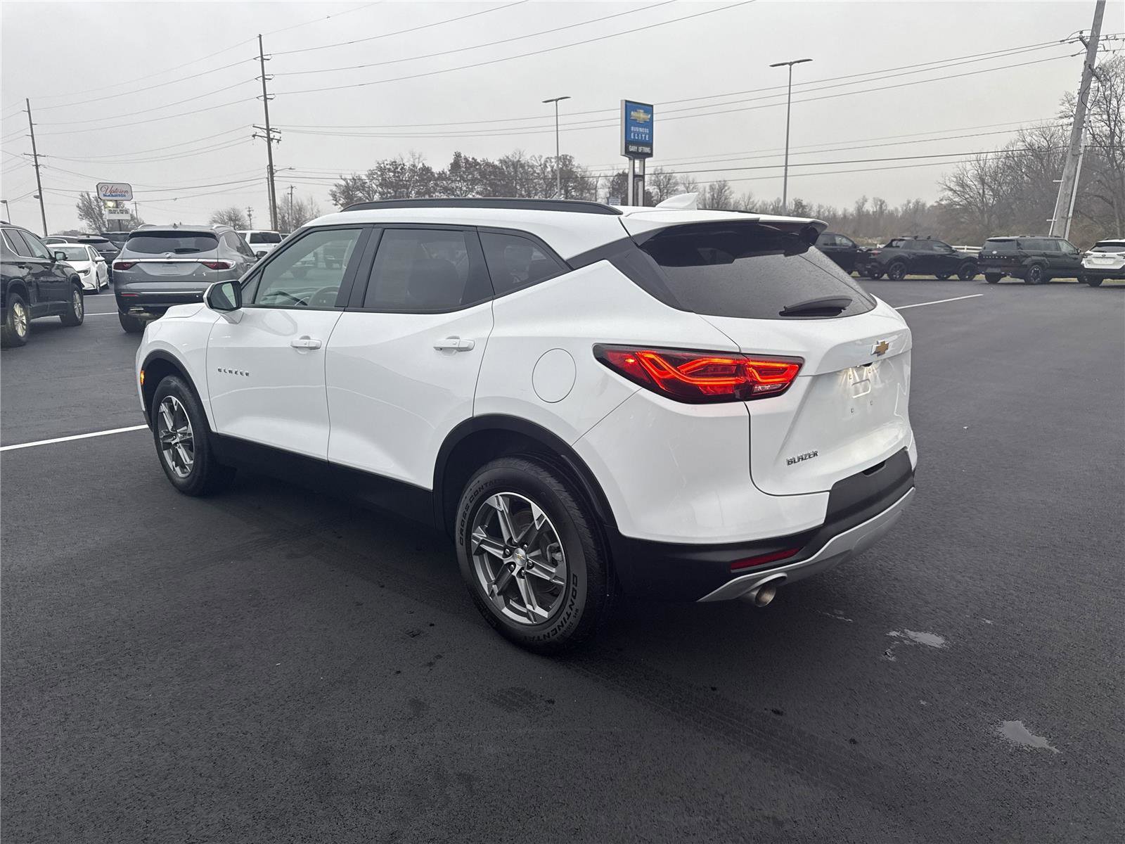 Used 2023 Chevrolet Blazer LT w/ Convenience Package FWD image 5
