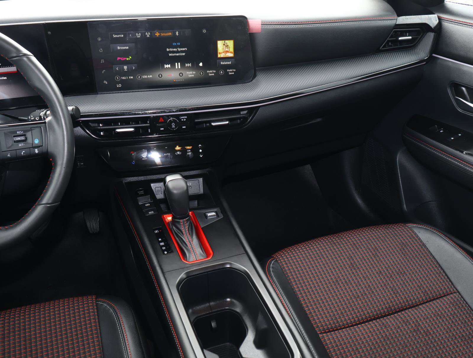 Used 2025 Nissan Kicks SR image 11