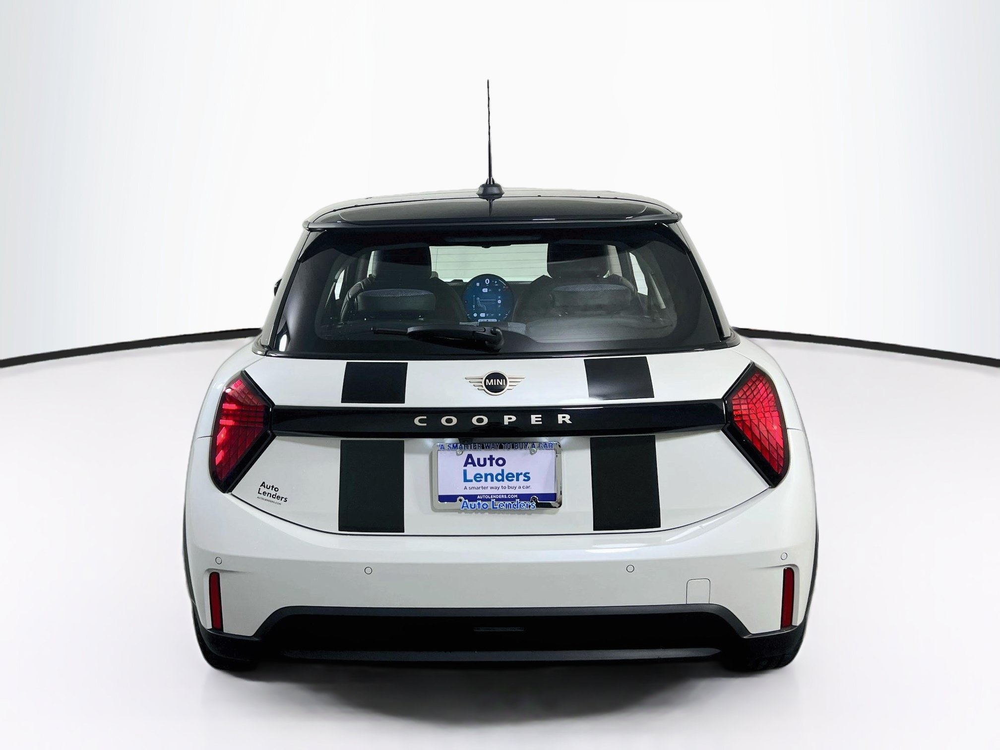Used 2025 MINI Cooper 2-Door Hardtop FWD image 6