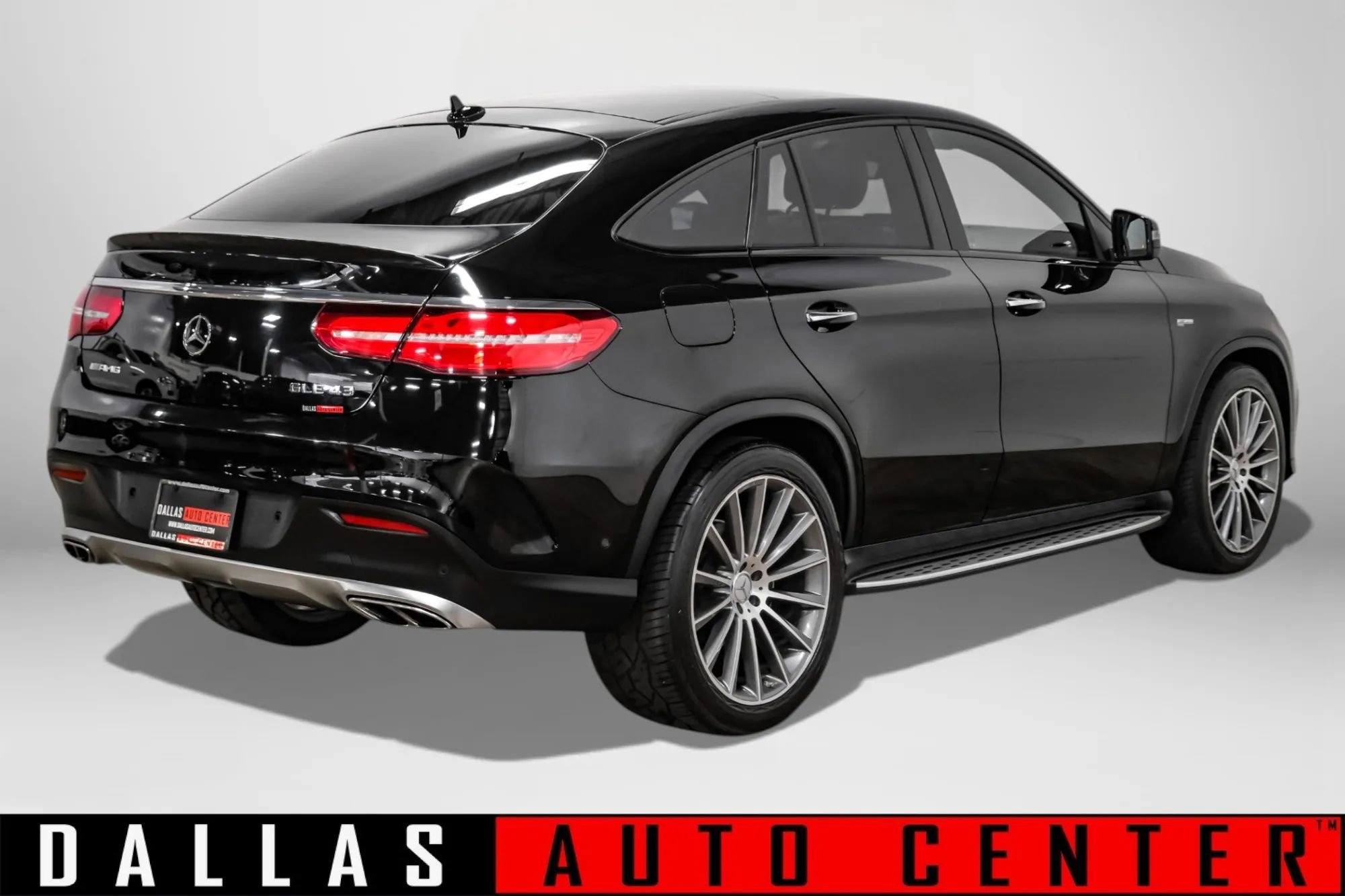 Used 2017 Mercedes-Benz GLE 43 AMG GLE 43 Sport Utility 4D image 4