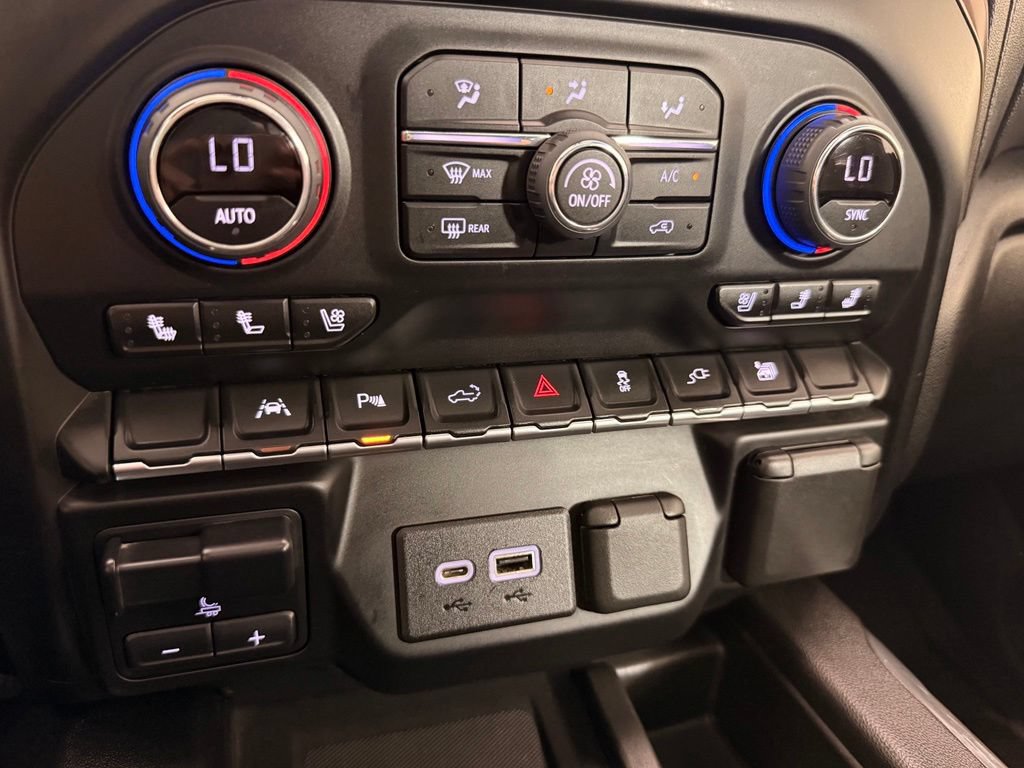 Used 2022 Chevrolet Silverado 1500 High Country AWD/4WD image 41