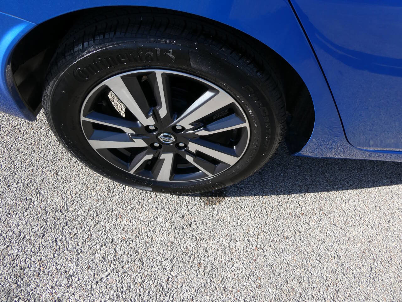 Used 2021 Nissan Versa SV FWD image 25