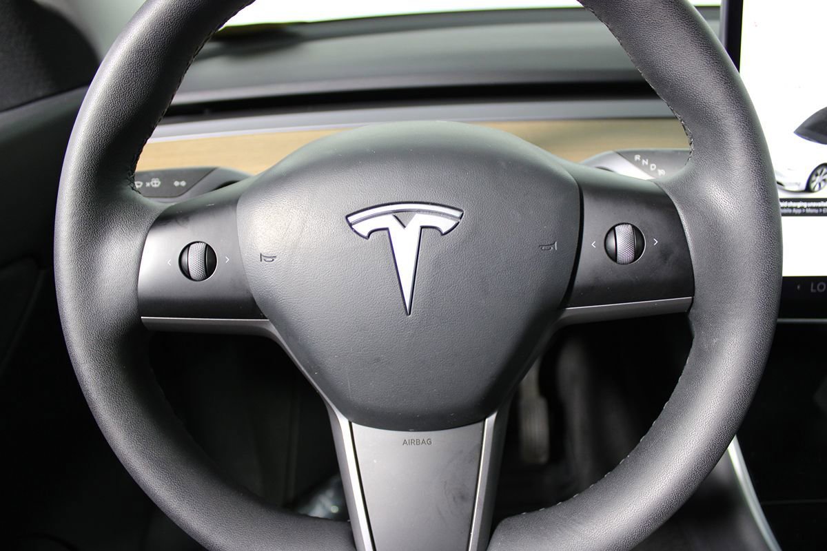 Used 2021 Tesla Model Y Long Range AWD/4WD image 12
