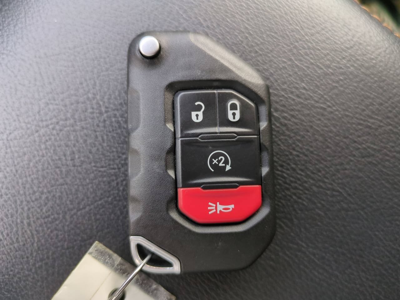 Used 2022 Jeep Wrangler Unlimited Sahara AWD/4WD image 29