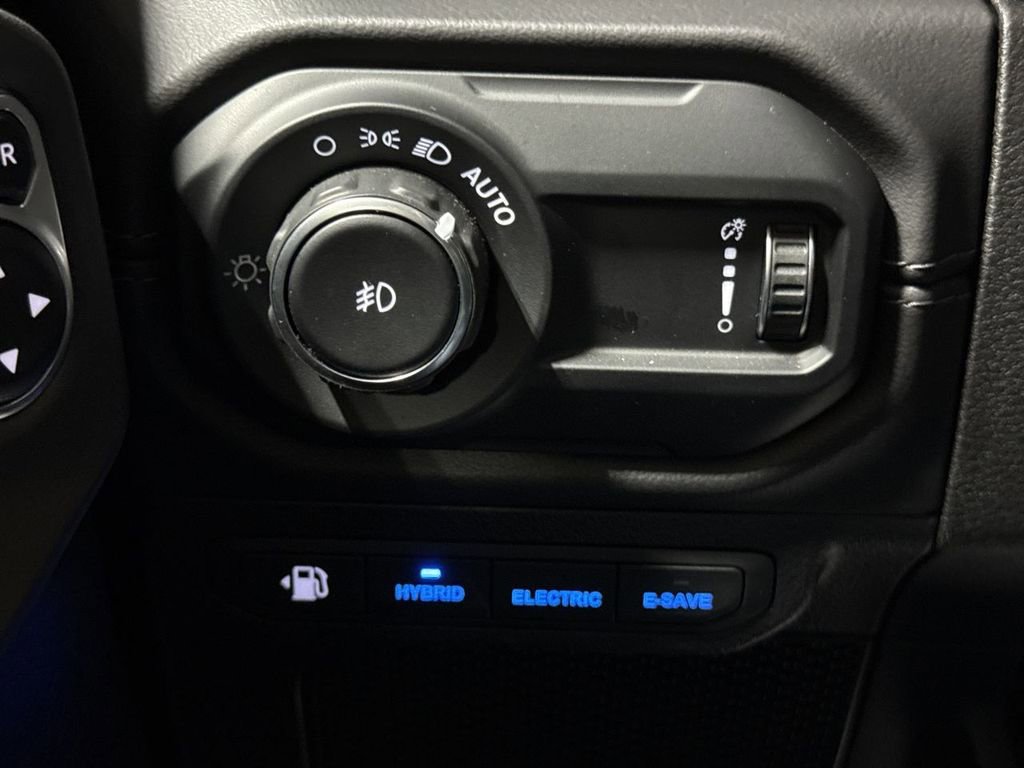 New 2025 Jeep Wrangler Unlimited Rubicon 4xe w/ Technology Group image 19