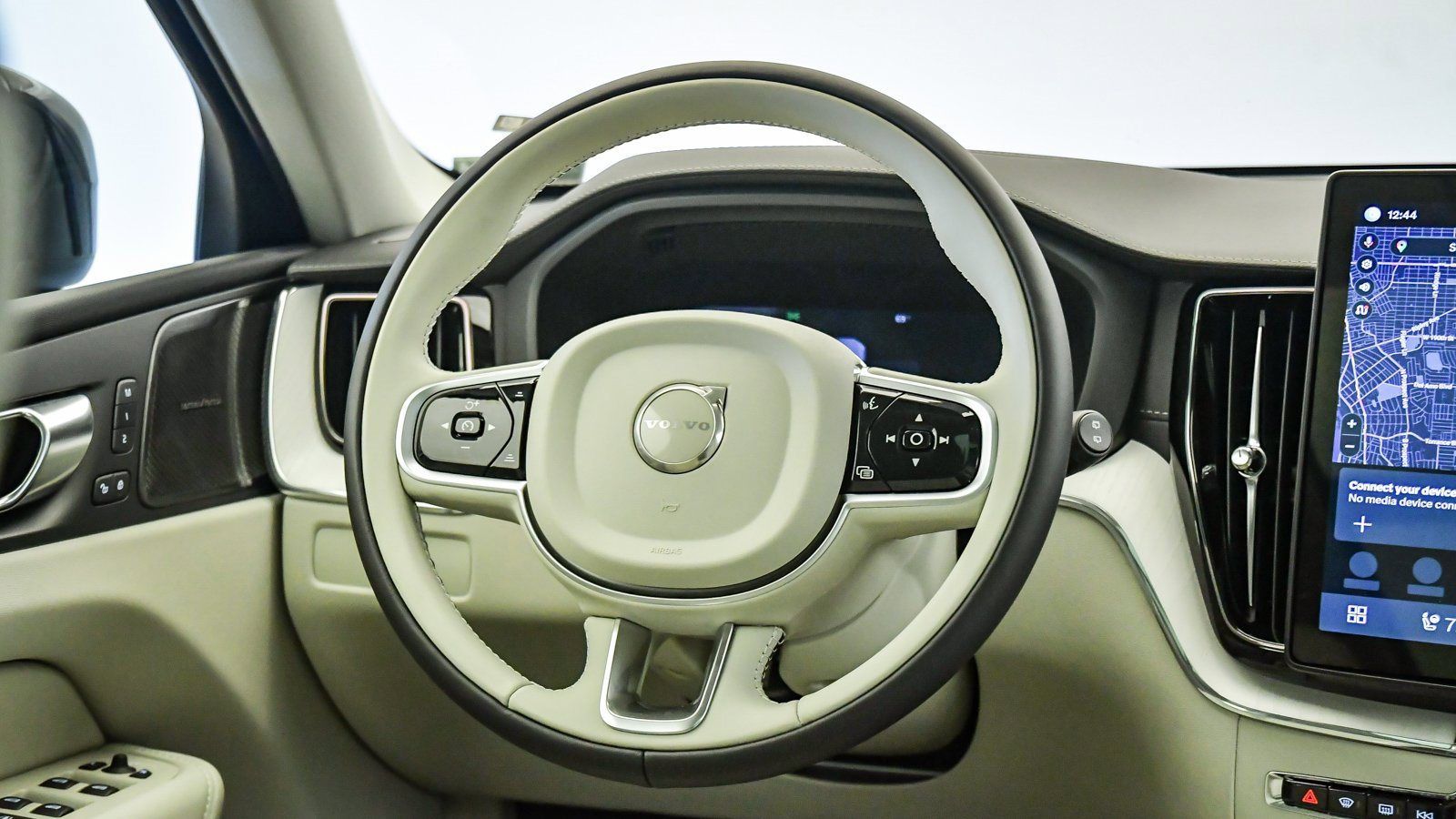 New 2026 Volvo XC60 B5 Ultra w/ Protection Package Premier image 13