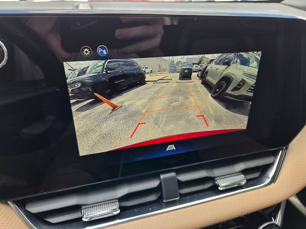 Used 2025 Chevrolet Equinox ACTIV FWD image 34