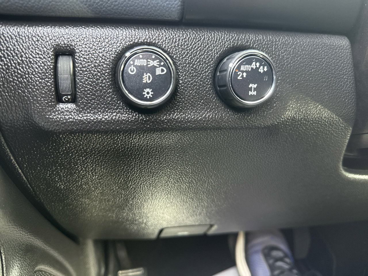 Used 2017 Chevrolet Colorado Z71 image 25