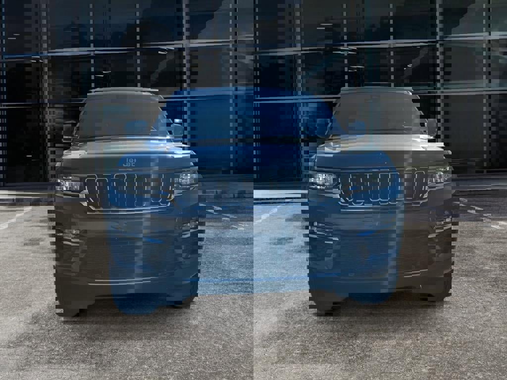 New 2025 Jeep Grand Cherokee Limited w/ Luxury Tech Group II image 2