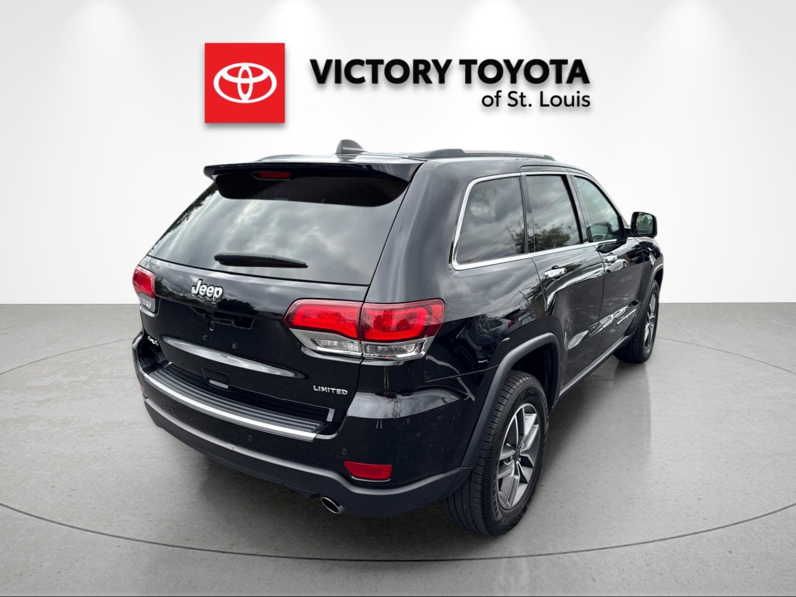 Used 2021 Jeep Grand Cherokee Limited AWD/4WD image 3