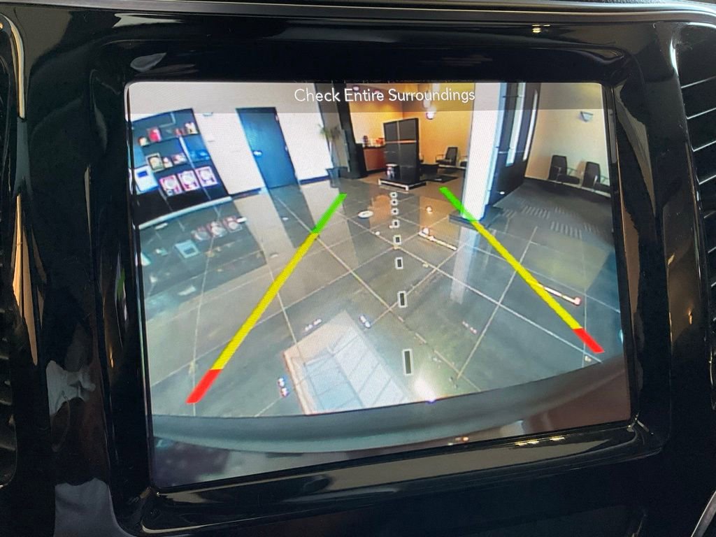 Used 2019 Jeep Cherokee Limited image 18