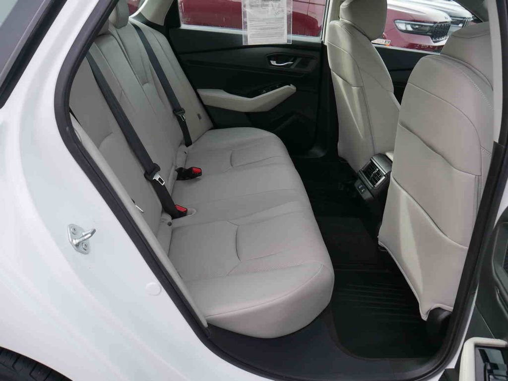 Used 2024 Honda Accord Touring image 22