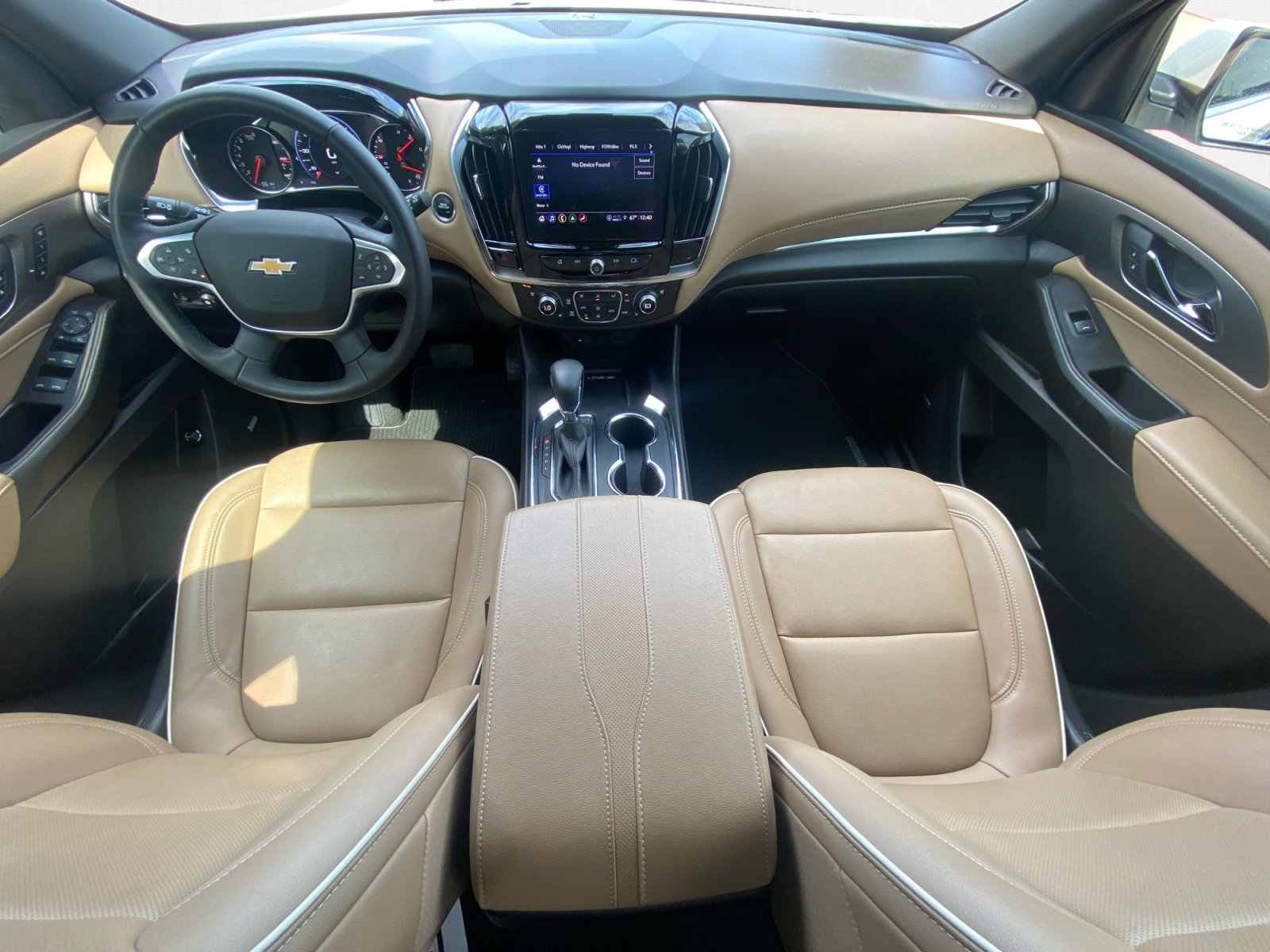 Used 2023 Chevrolet Traverse Premier image 3