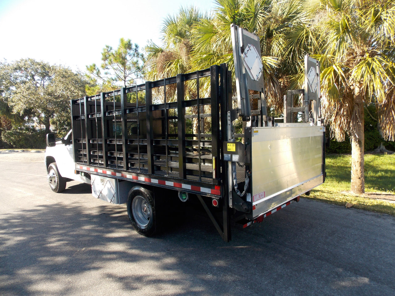 Used 2012 GMC Sierra 3500 SLE w/ SLE Preferred Package image 6