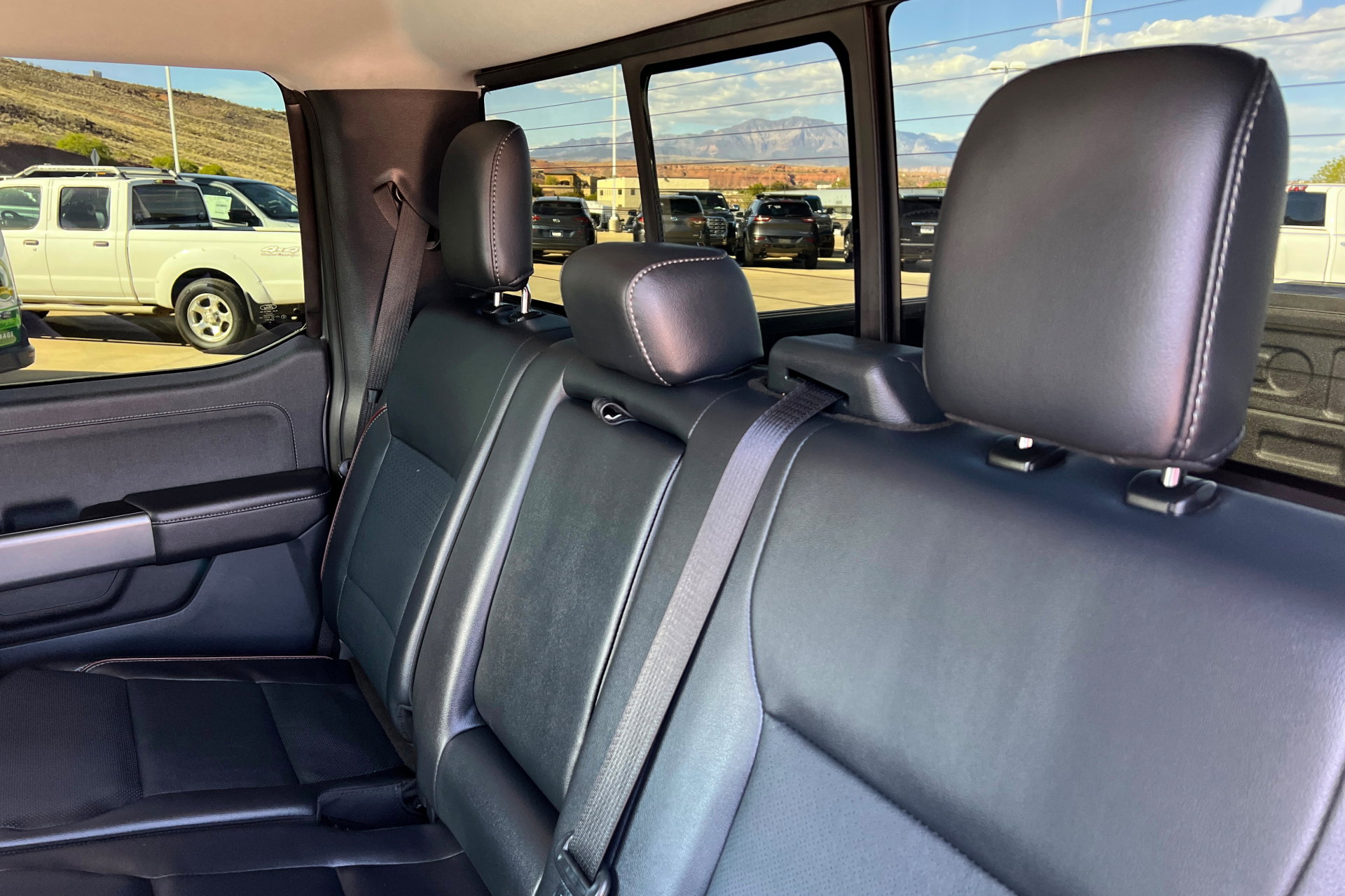 Used 2023 Ford F150 Lariat w/ FX4 Off-Road Package image 21