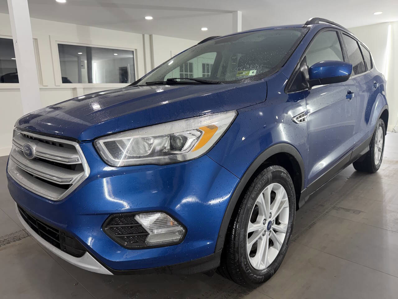 Used 2017 Ford Escape SE w/ Equipment Group 201A