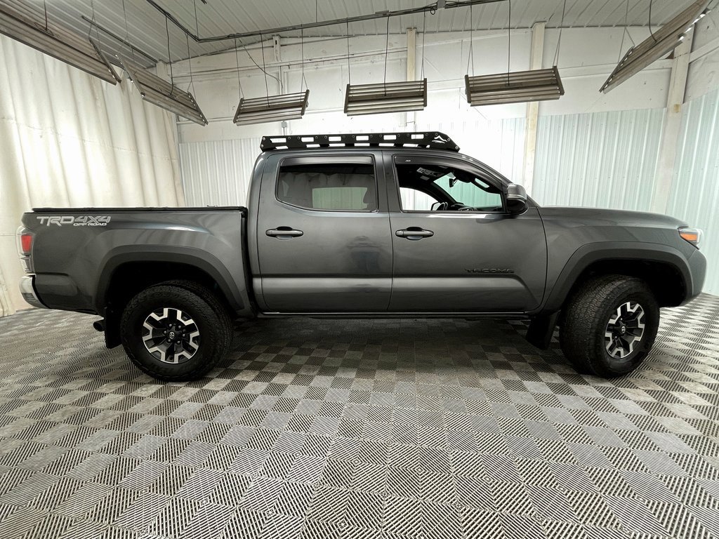 Used 2023 Toyota Tacoma TRD Off-Road image 16
