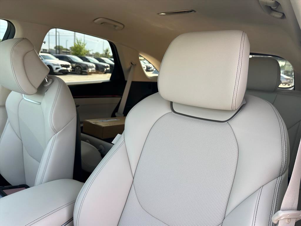 New 2027 Genesis GV70 2.5T AWD/4WD image 15