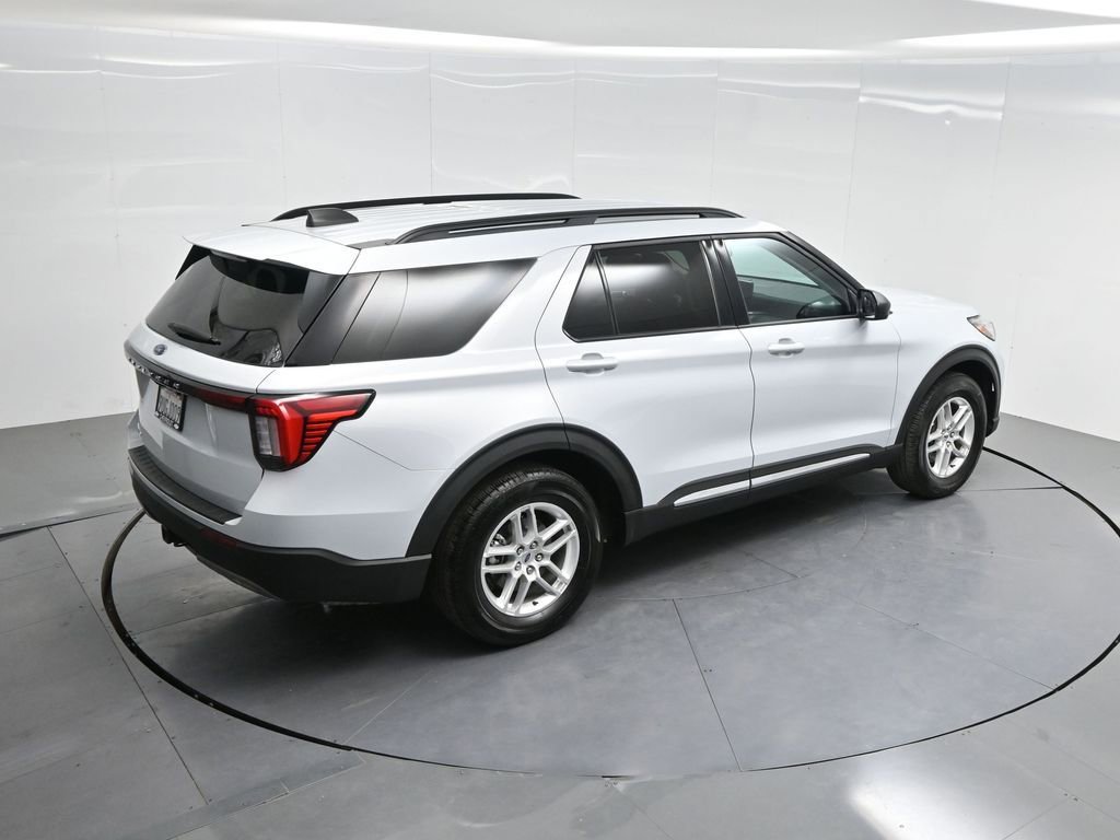 Used 2025 Ford Explorer Active w/ Active Comfort Package image 58