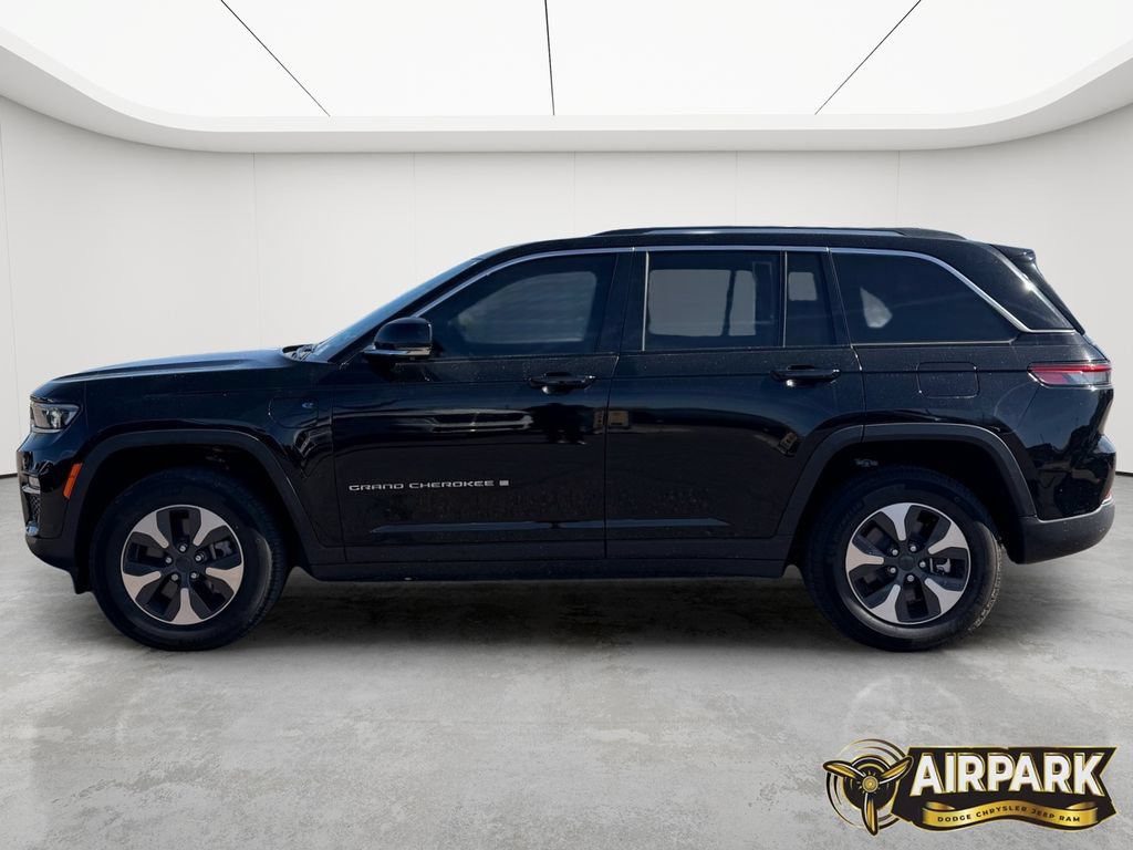 New 2023 Jeep Grand Cherokee 4WD 4xe w/ Luxury Tech Group II image 7