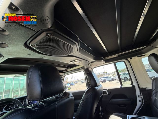 Used 2023 Jeep Wrangler Unlimited Sahara w/ Cold Weather Group AWD/4WD image 31