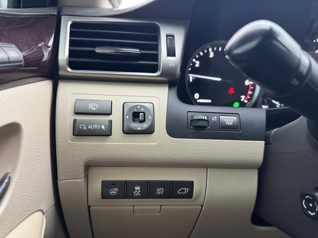 Used 2015 Lexus LX 570 4WD image 24