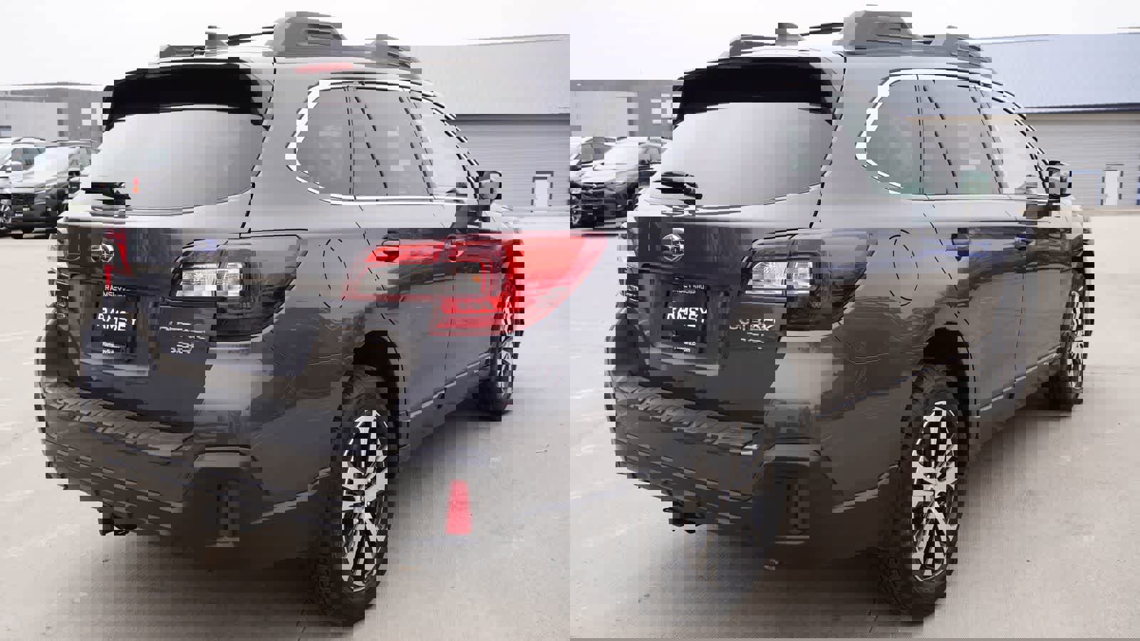 Used 2018 Subaru Outback 3.6R Limited image 6