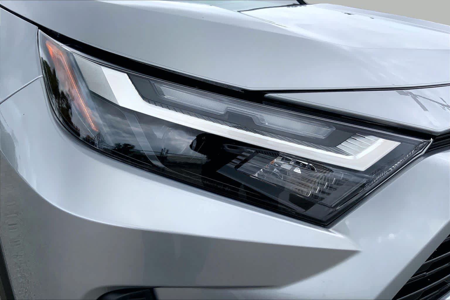 Certified 2025 Toyota RAV4 LE FWD image 27