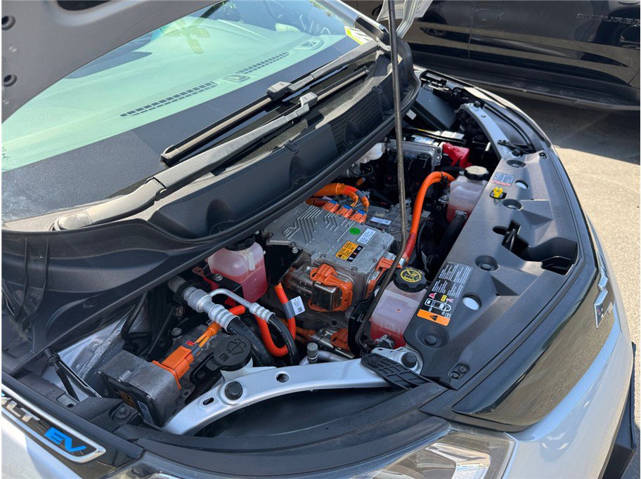 Used 2018 Chevrolet Bolt Premier w/ Driver Confidence II Package FWD image 50