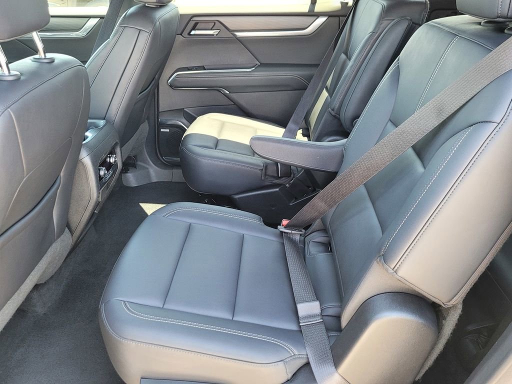 Used 2024 GMC Acadia Elevation AWD/4WD image 11