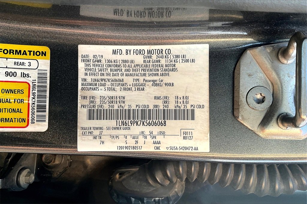 Used 2019 Lincoln Continental Premiere image 32