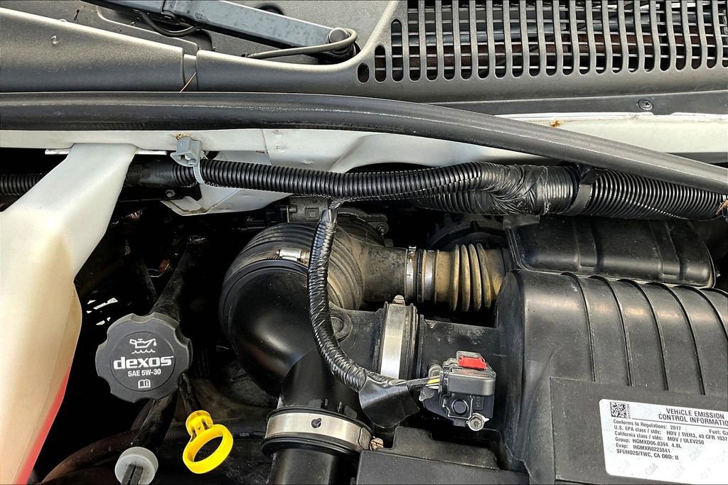 Used 2017 Chevrolet Express 2500 RWD image 32