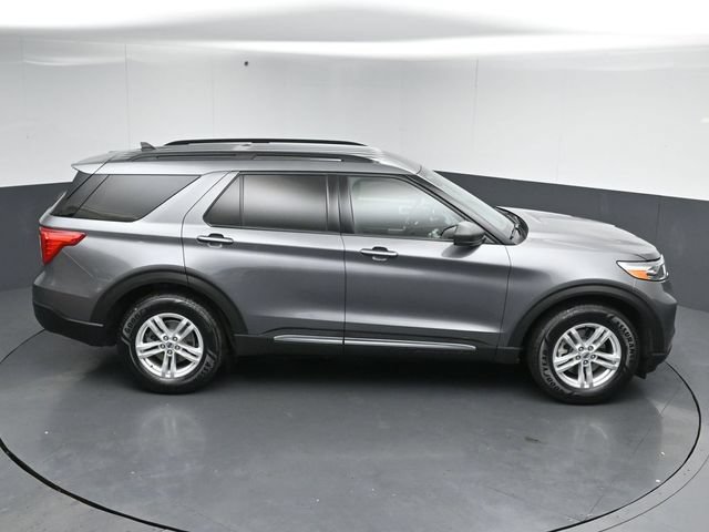 Certified 2021 Ford Explorer XLT w/ Equipment Group 202A AWD/4WD image 51