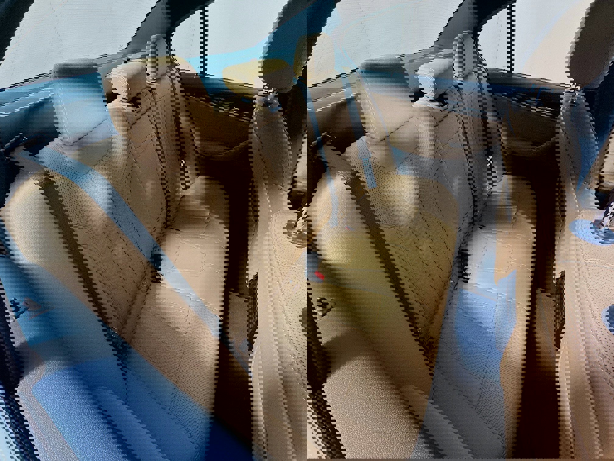 Used 2023 BMW 530e xDrive w/ Premium Package image 28