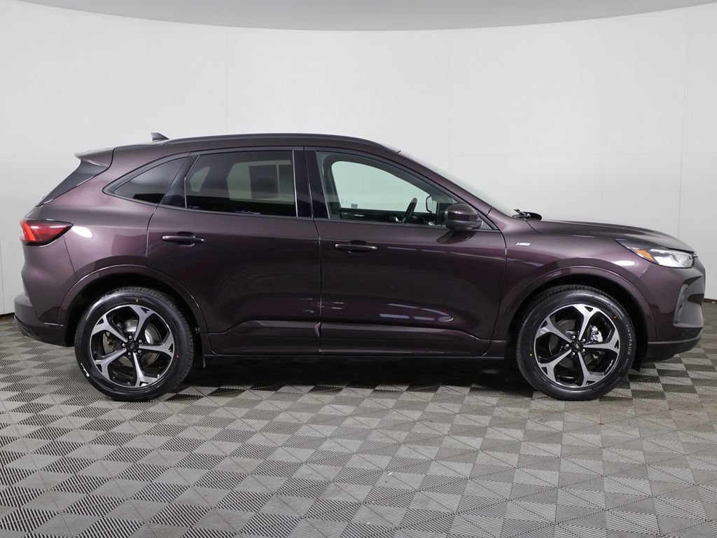 Used 2023 Ford Escape ST-Line Select w/ Tech Pack #2 AWD/4WD image 17