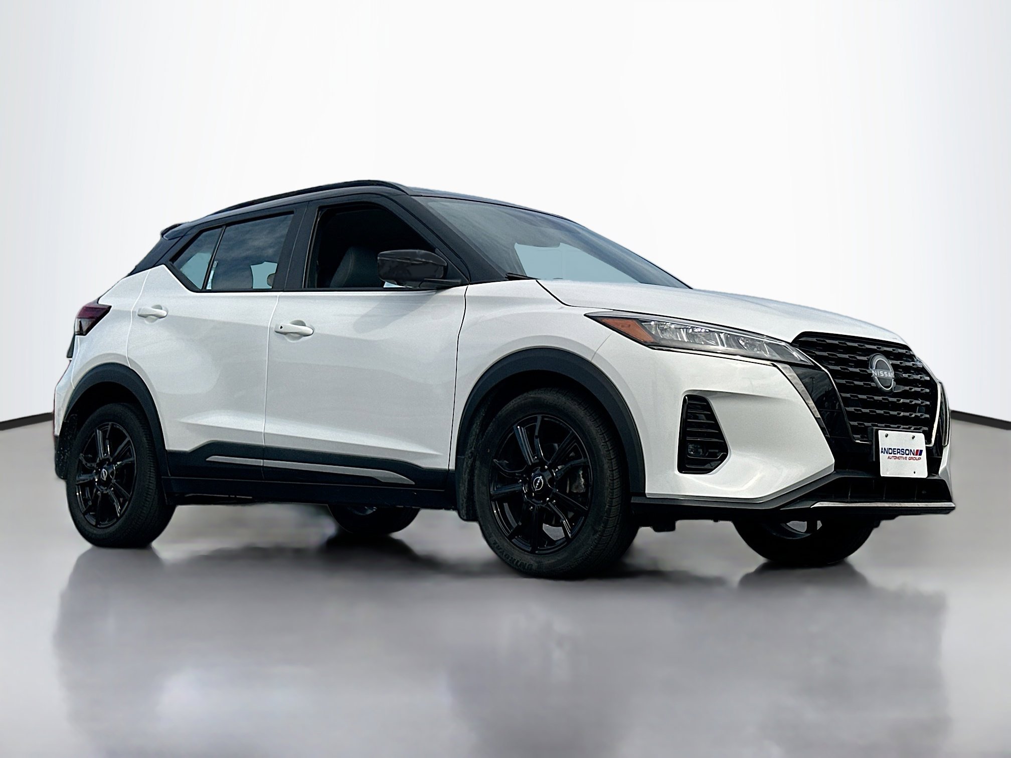 Used 2023 Nissan Kicks SR w/ SR Premium Package