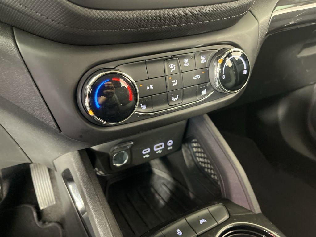Used 2023 Chevrolet TrailBlazer LT image 30