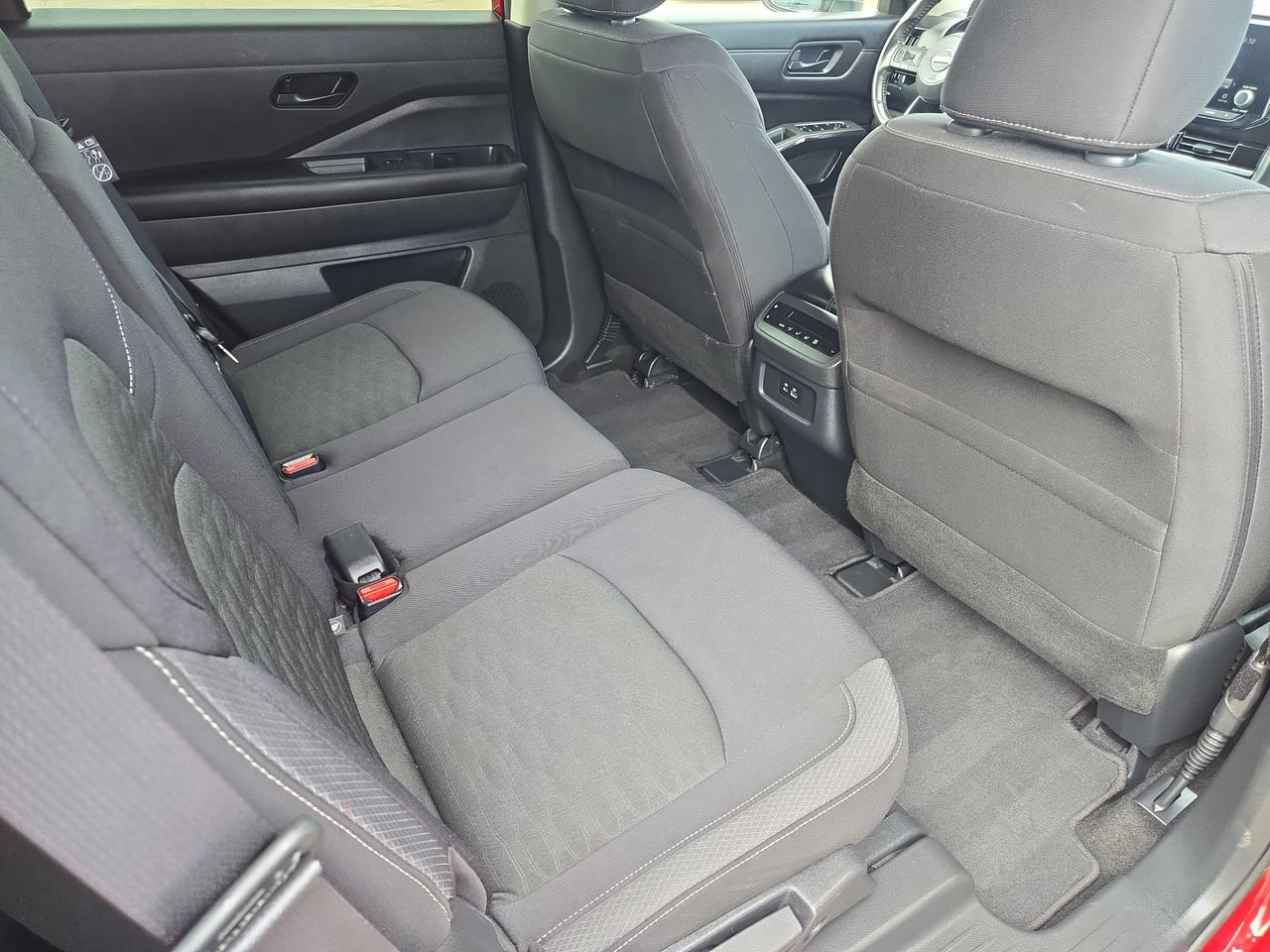 Certified 2024 Nissan Pathfinder SV FWD image 11