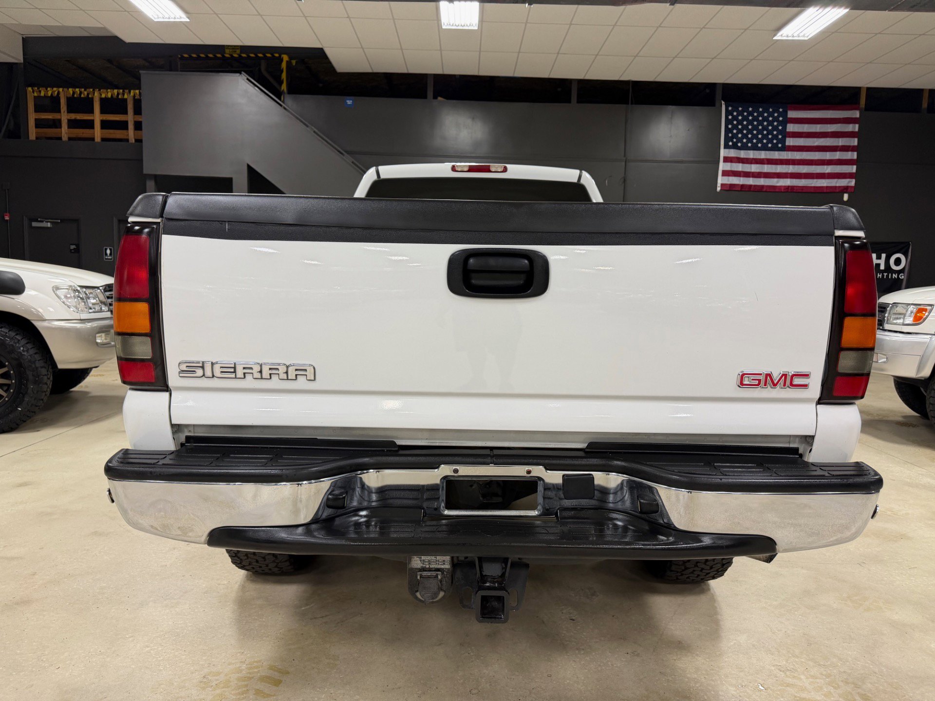 Used 2004 GMC Sierra 2500 SLT w/ Heavy-Duty Power Package AWD/4WD image 19