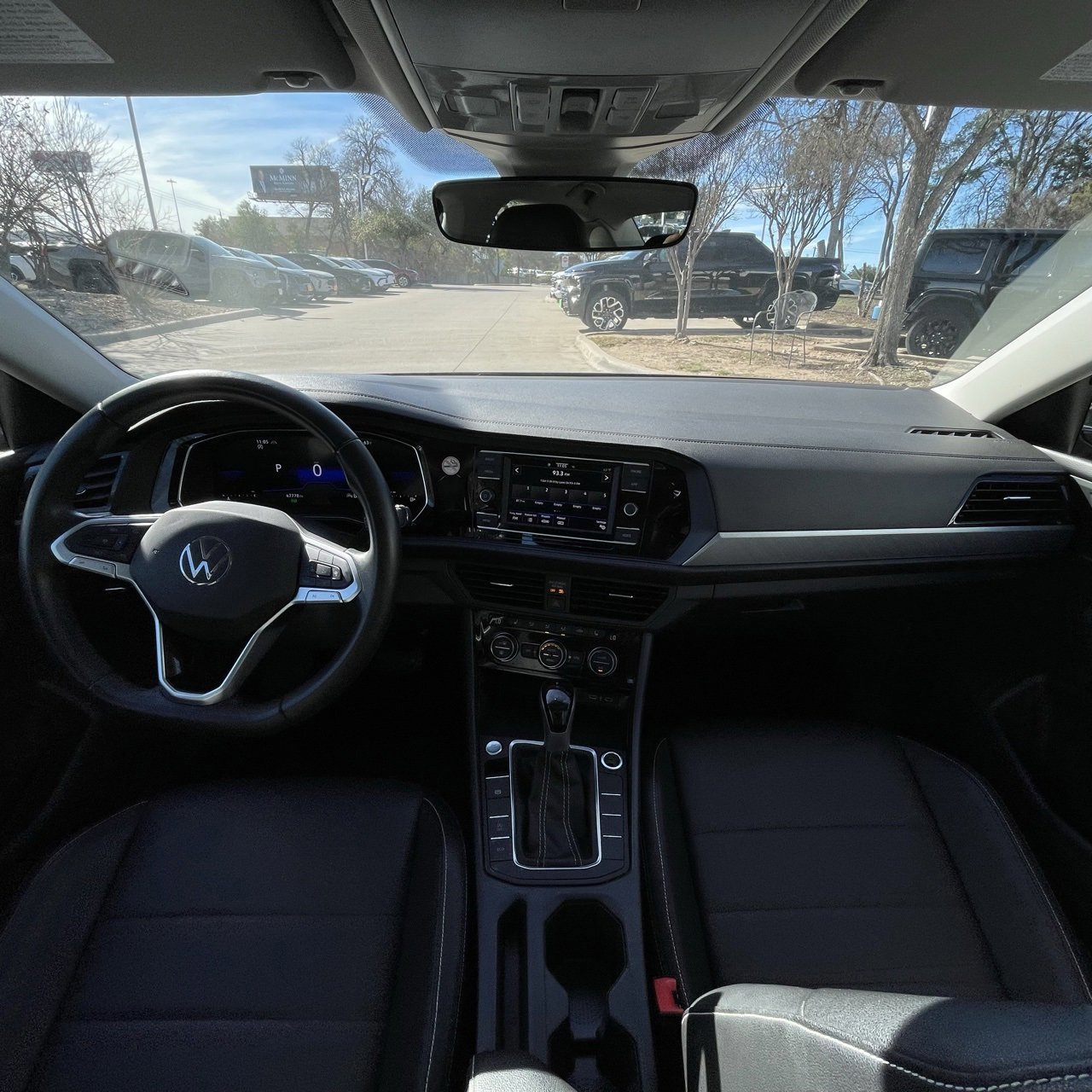 Used 2024 Volkswagen Jetta SE image 10