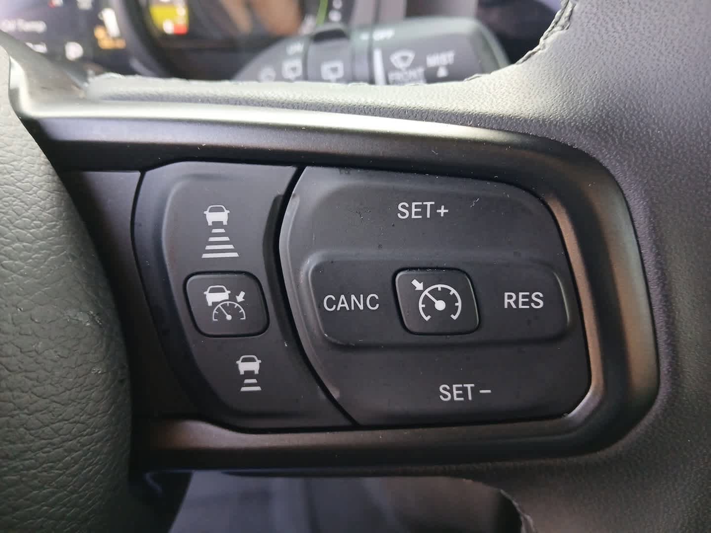 Used 2025 Jeep Wrangler Willys image 34
