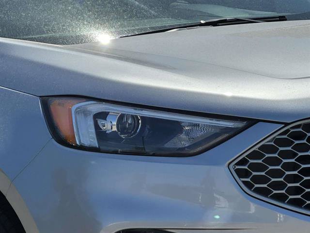 Used 2023 Ford Edge SEL AWD/4WD image 8