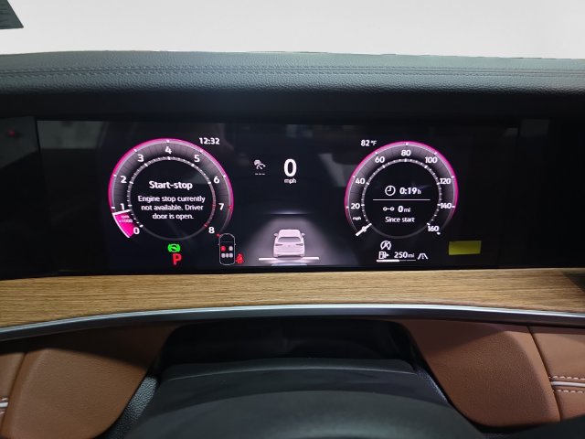 New 2026 Volkswagen Tiguan SEL R-Line AWD/4WD image 14