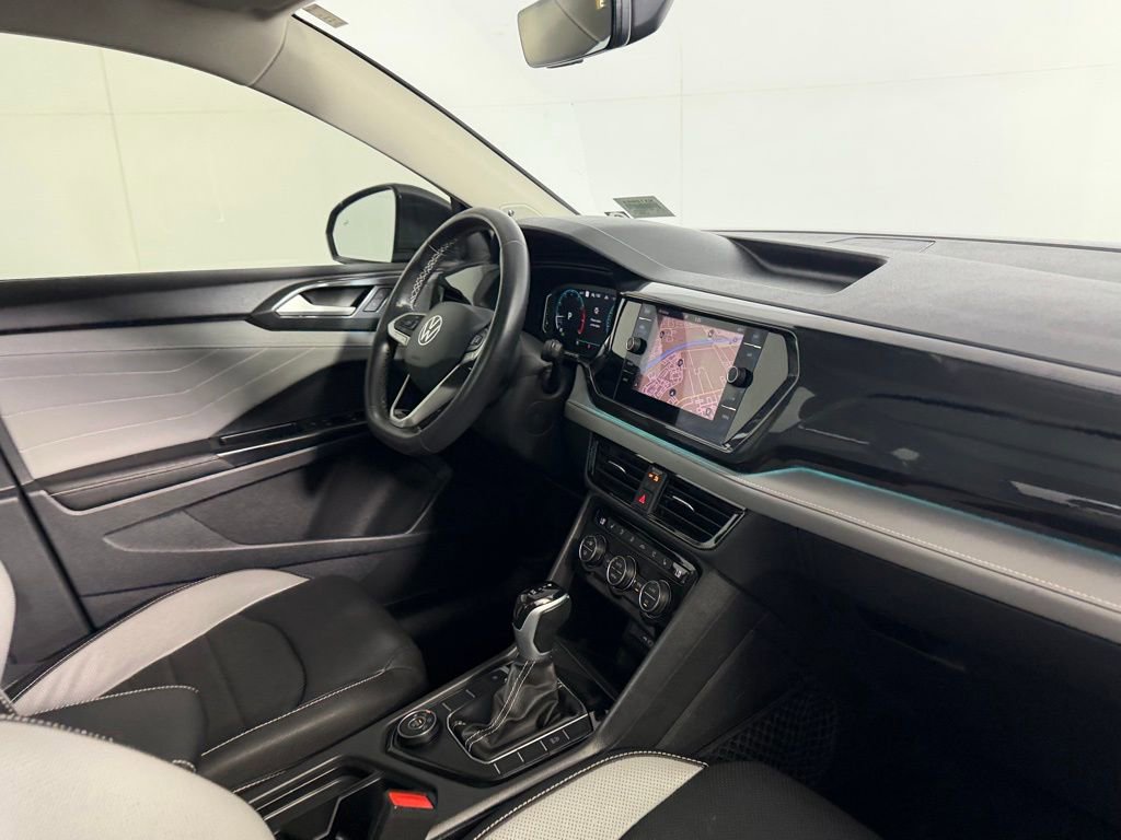 Used 2024 Volkswagen Taos SEL image 31