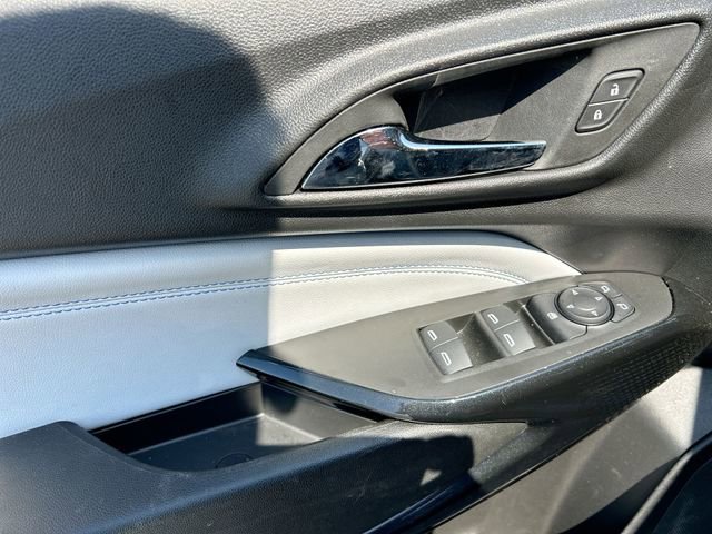 Used 2024 Chevrolet Trax LT w/ Driver Confidence Package FWD image 17