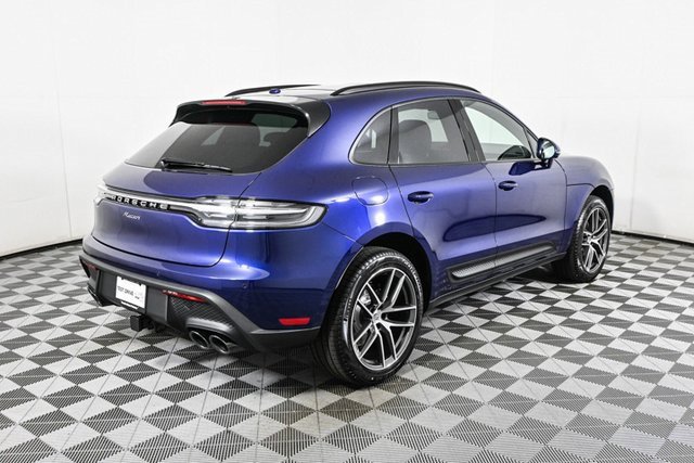 Used 2025 Porsche Macan image 29
